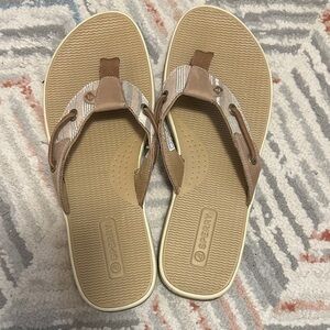 Sperry Brown and Cream Flip-Flops